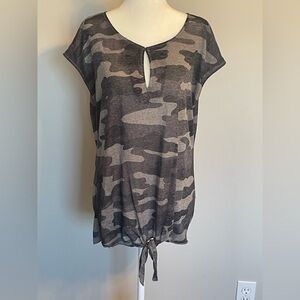 Lucky Brand Gray Camo Keyhole Tie-Front Tunic